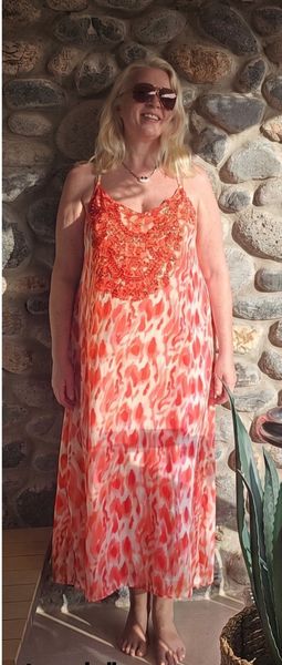 TAURO LONG DRESS – coral -CA. 10 JUNI LEVERING