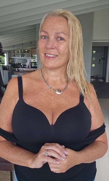 SECRET COMFORT LIFT BRA (uten spiler) - black