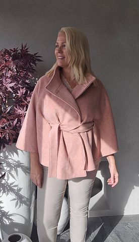 Hovedbilde NO&Euml;LLE EDITION CAPE – old rose 