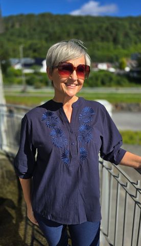 Hovedbilde MADELEN BLOUSE (9761-3397 ) - Navy - 