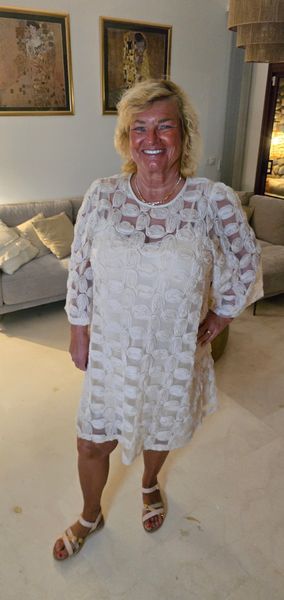 SHOP THE LOOK - Violet short dress med tilbeh&oslash;r