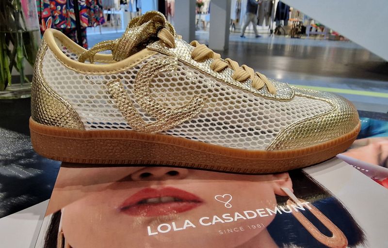 Mesh trainers with metallic details ( LS2505014.10M ) - gold