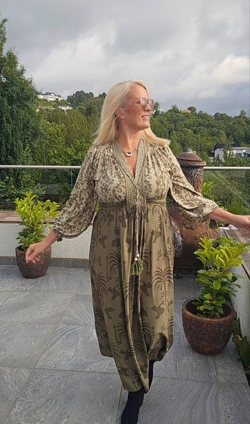 GABRIELLA DRESS –  dusty olive (116 )