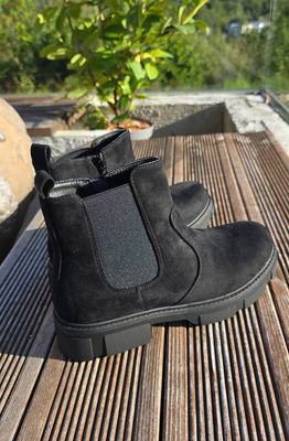 Hovedbilde LARA SUEDE BOOTS (CH929) - Black