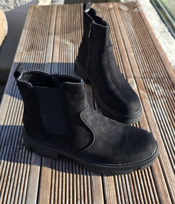 Hovedbilde LARA SUEDE BOOTS (CH929) - Black