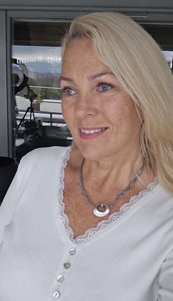 SHOP THE LOOK - CASSIA KNIT VEST