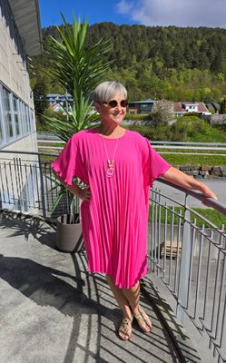 Hovedbilde ZURI DRESS ( SH26353 ) - fuchsia - 1 stk