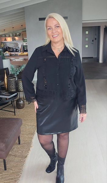 Rosewood Blouse(8586-3295) - Black 