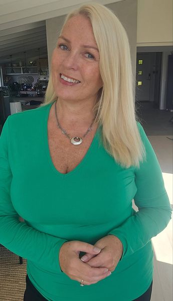 Secret Long Sleeve – V-neck - emerald green 
