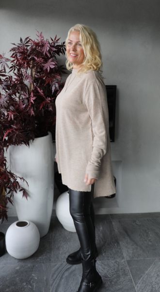By Basics - TUNIC l/s w/high neck & slits ( 6040 ) - sand