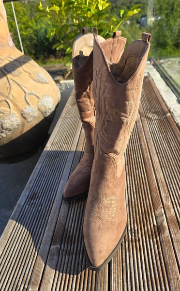  RILEY SUEDE COWBOY BOOTS (CH900) - Khaki/beige