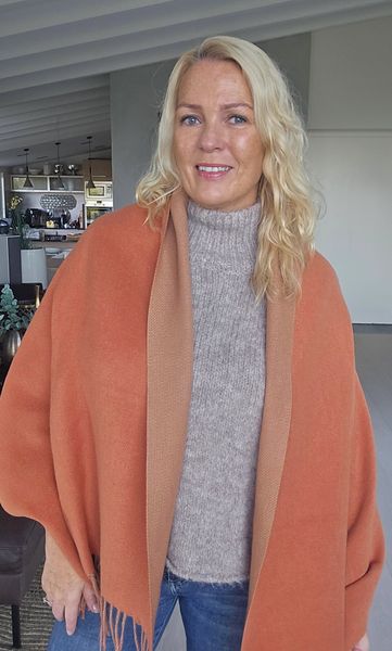 Isolde Scarf - korallfarger 