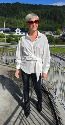Hovedbilde Velisse Shirt (6809) White - ca 25. august ...