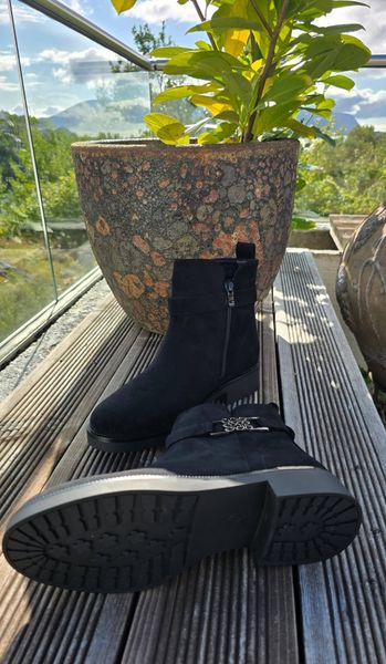 ZARA BUCKLE BOOTS (AM7572) - Black