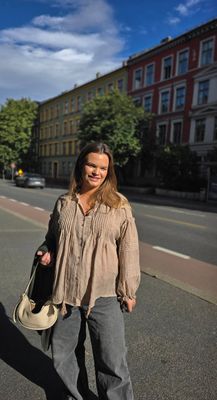Hovedbilde  ROMA BLOUSE (G001) ONE SIZE - Taupe 