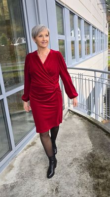 Hovedbilde SERAFINA SHORT DRESS – Red Velvet 