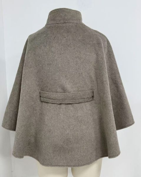 NO&Euml;LLE EDITION CAPE – mocha taupe 